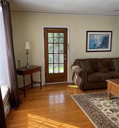5th image of 213 Knollwood Dr