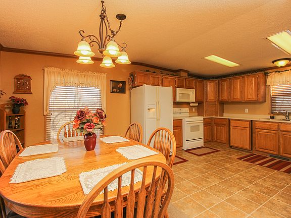 Eat In Kitchen
