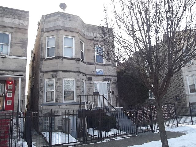 1st image of 4529 W Gladys Ave