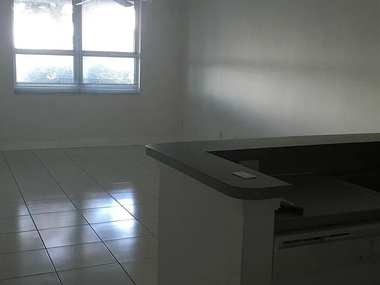2665 SW 37th Ave #516 — Photo 5