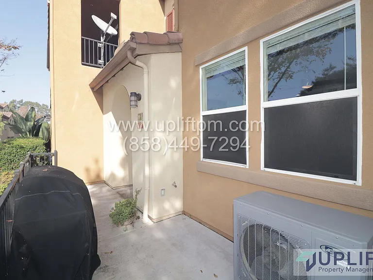 4300 Newton Ave #65 — Photo 27