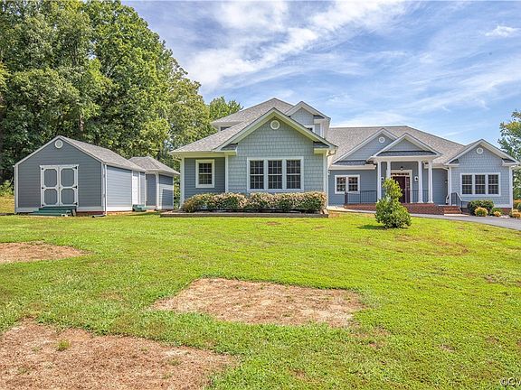 5th image of 3405 Lake Pines Pl