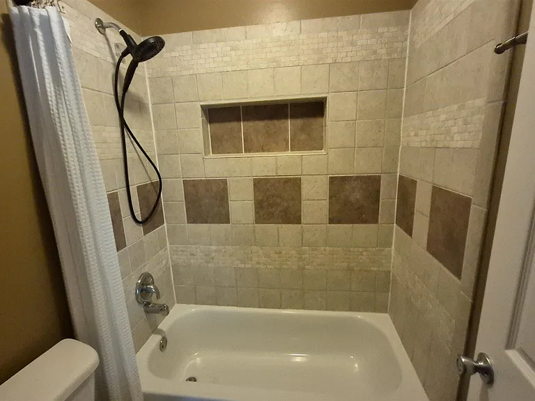 7884 Bay Meadows Dr — Photo 9