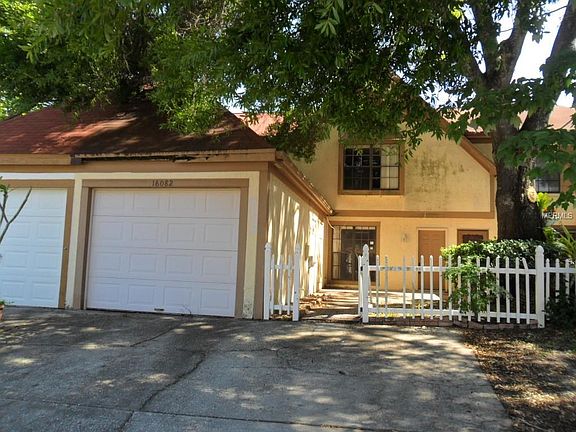3rd image of 16082 Dawnview Dr