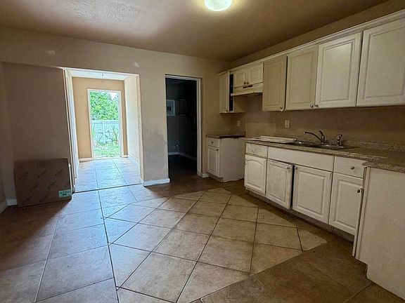 3rd image of 3243 Grove Road
