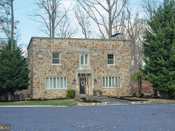 8 Center Rd, Towson, MD 21286