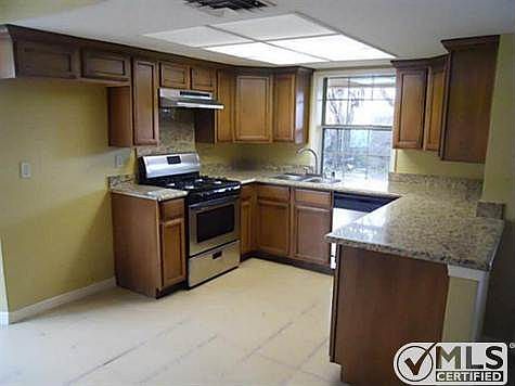 3rd image of 10474 Davwood Ln