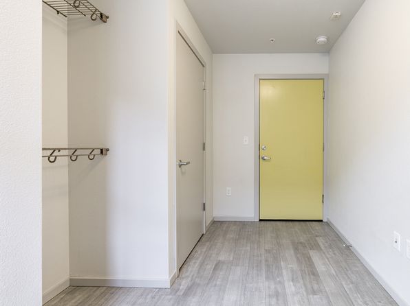 2250 NW Thurman St APT 207