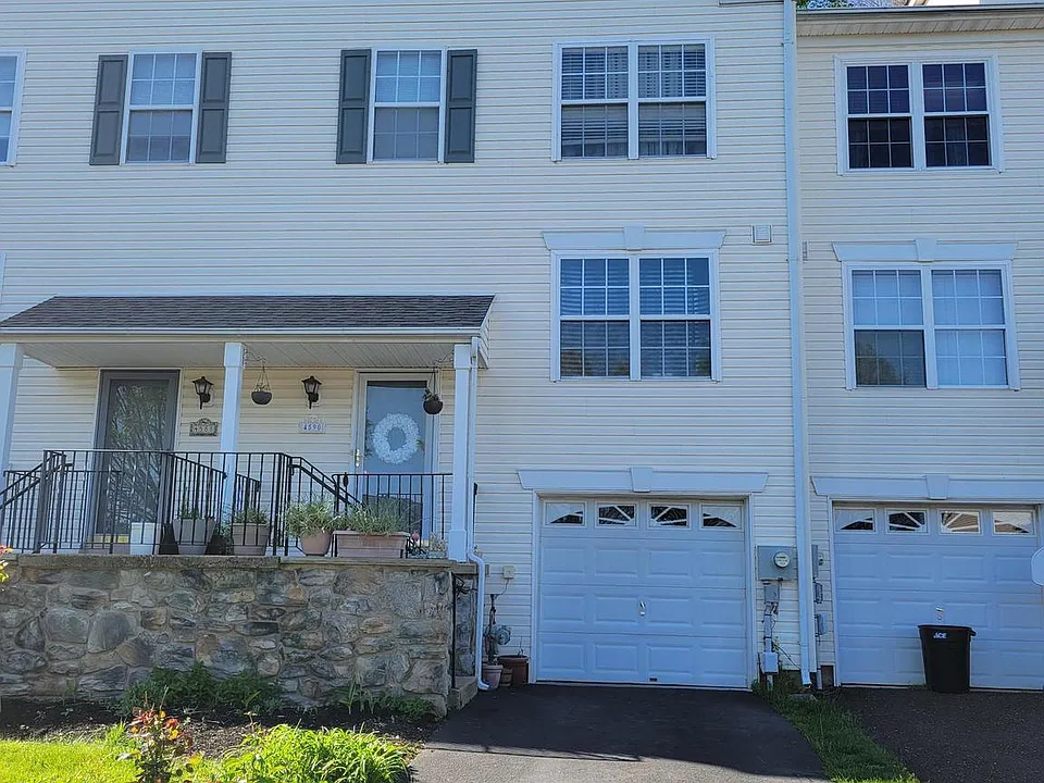 4590 Louise Saint Claire Dr