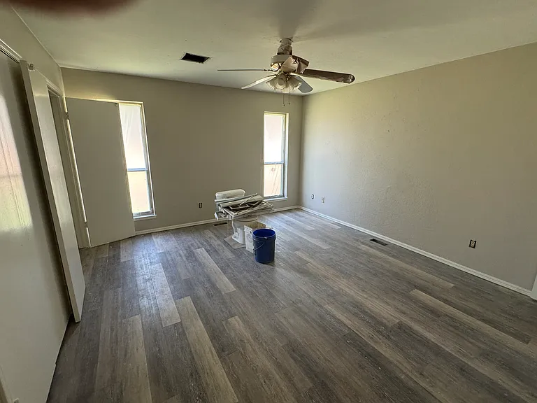 2618 Richardson Dr — Photo 11