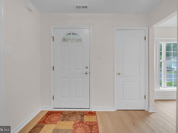4th image of 801 Freeport Way