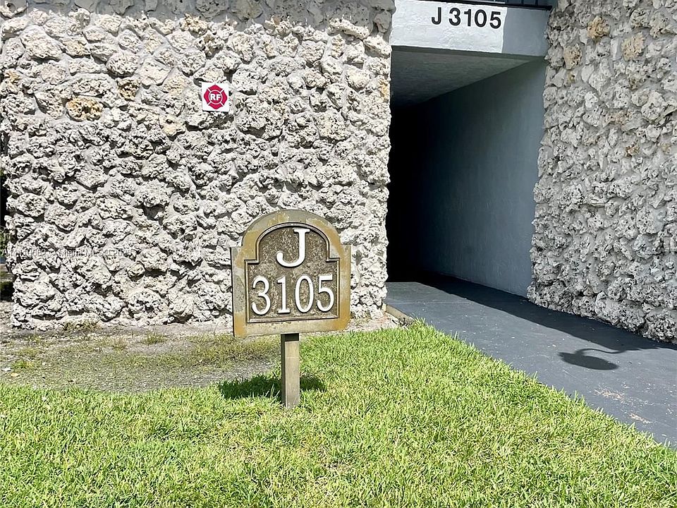 2nd image of 3105 Oakland Shores Dr #J202