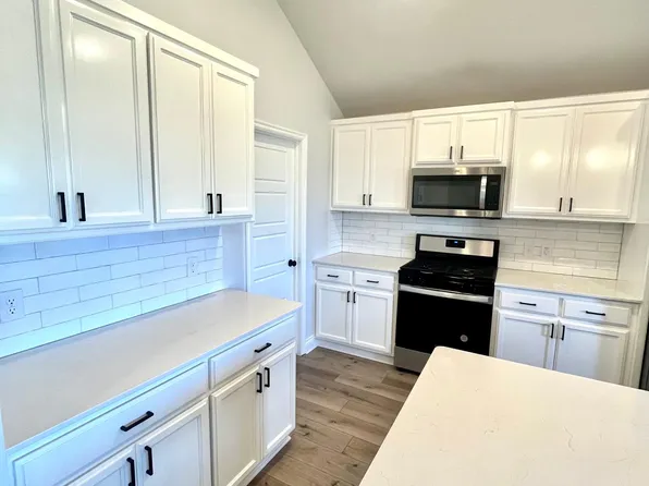 (undisclosed Address), Edmond, OK 73013