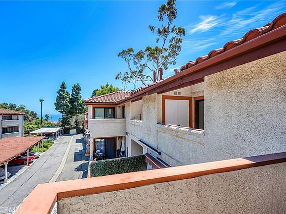 4th image of 517 Palisades Dr