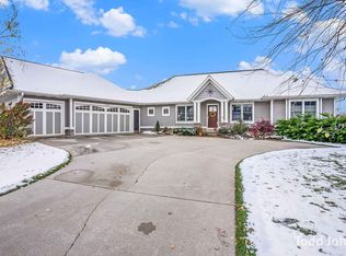 15066 Silver Fir Dr, Holland, MI 49424