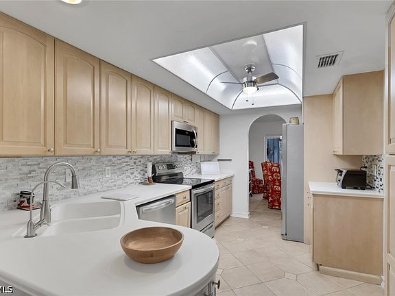 3rd image of 3605 Country Club Blvd #C