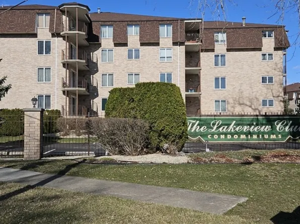 3680 186th St APT 402, Lansing, IL 60438