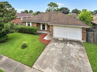 332 Sugarpine Dr, Gretna, LA 70056