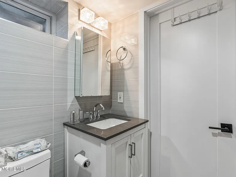 866 Red Oaks Dr — Photo 30