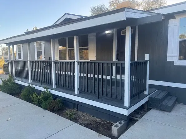 5554 Mark Cir, Sun Valley, NV 89433