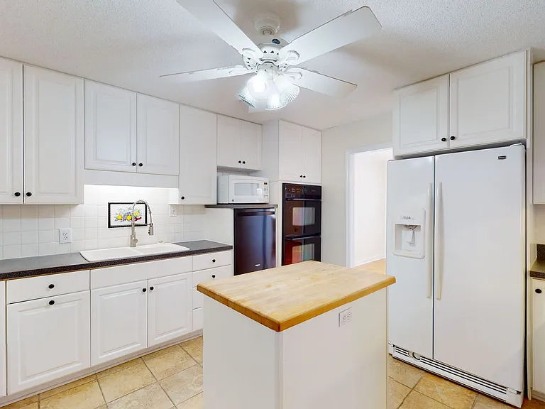 4015 Freedom Way — Photo 27