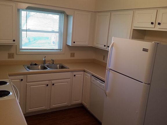 4th image of 2721-2721A Bowen St #2721