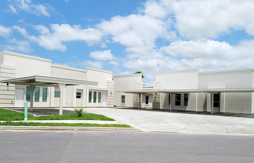 1st image of 3701 Bella Costa Dr #2