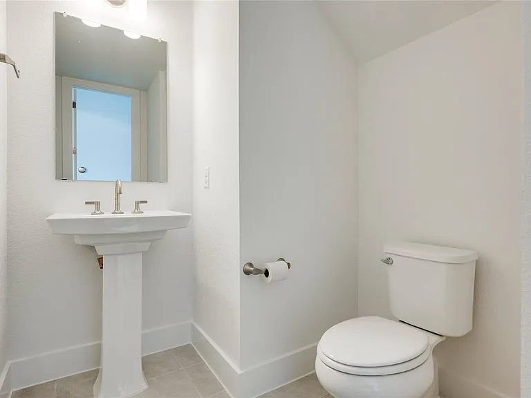 2420 Sondrio Bnd — Photo 34