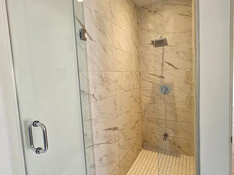 18 Gladmary Dr — Photo 35