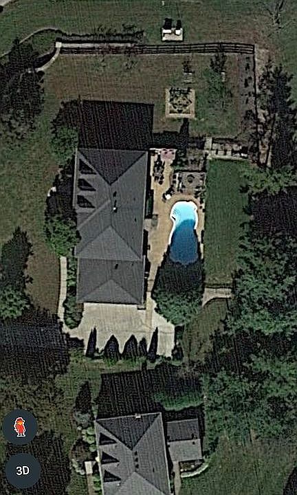 1st image of 8102 Woodcreek Dr