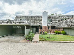 32 SE Shadowlake Dr #F, Bartlesville, OK 74006