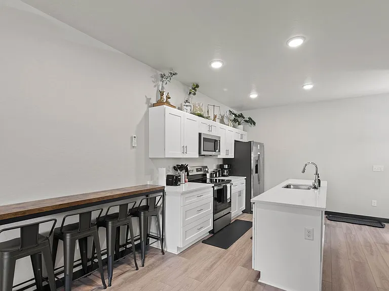 1911 W Boone Ave #2 — Photo 18