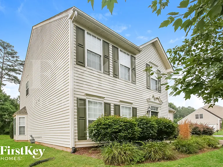 1041 Canopy Dr — Photo 3