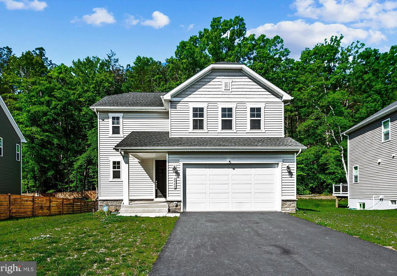 3 bed, 2.5 bath, 1840 sqft, $3,200 — Photo 2