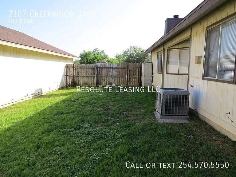 2107 Creekwood Dr — Photo 23