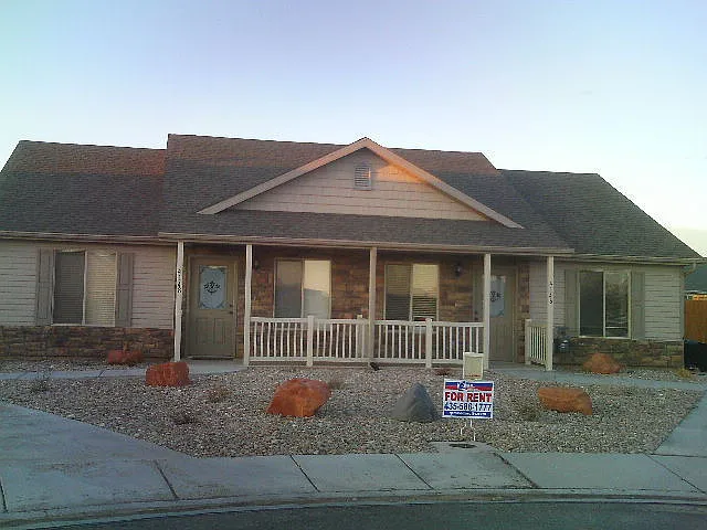 46 N 4275 W — Photo 1