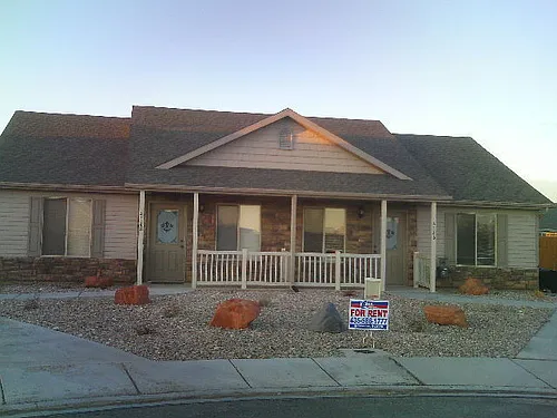 46 N 4275 W Photo 1