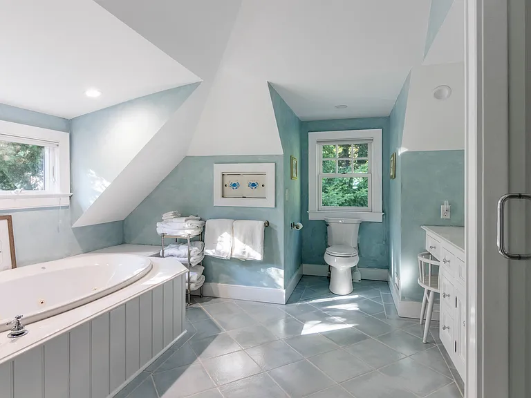 930 W Cove Rd — Photo 17