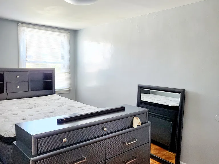 5316 Glenloch St — Photo 10