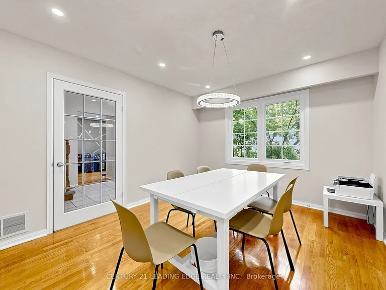 1 Briarwood Rd — Photo 8