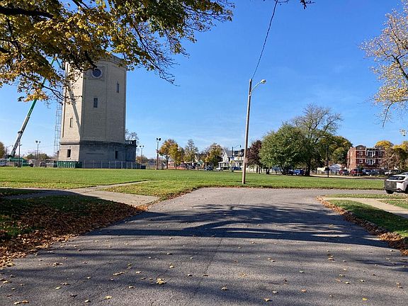 4th image of 19 Mendola Ave