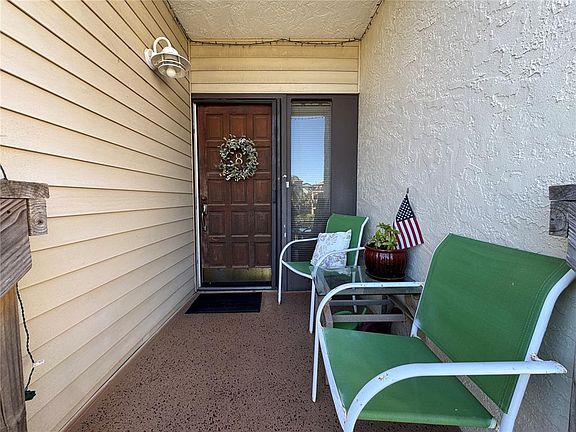 2nd image of 324 Windrush Blvd #8