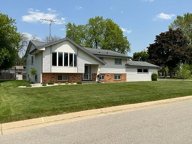 204 James STREET, Watertown, WI 53098 | Zillow