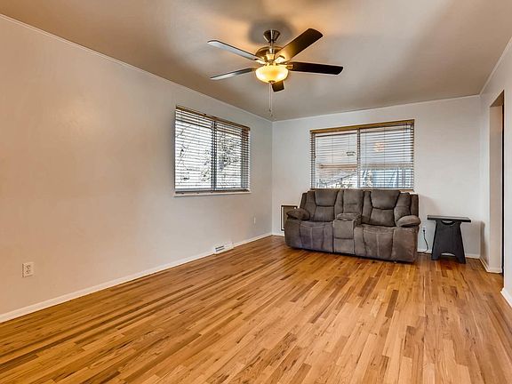 4th image of 8305 W Woodard Dr