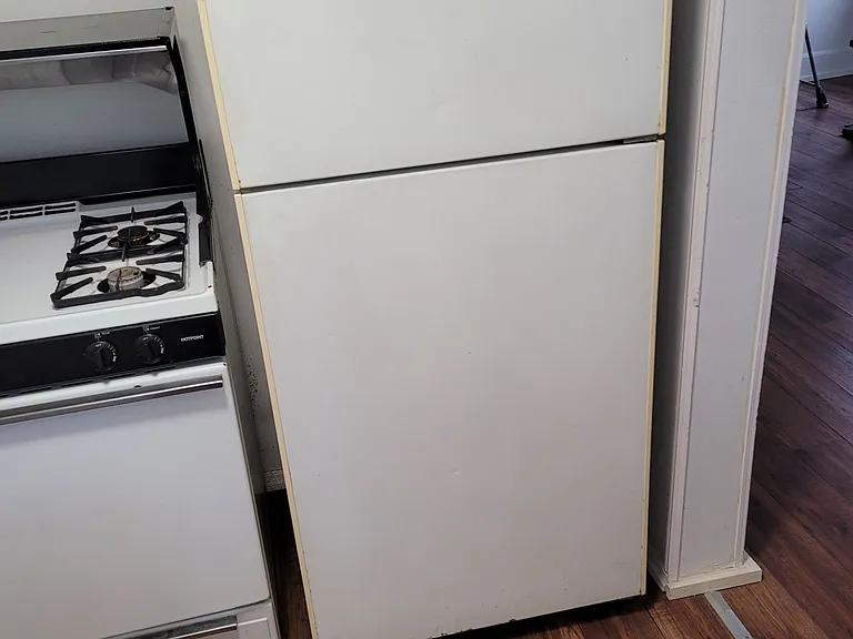 884 Elmwood Ave #4 — Photo 14