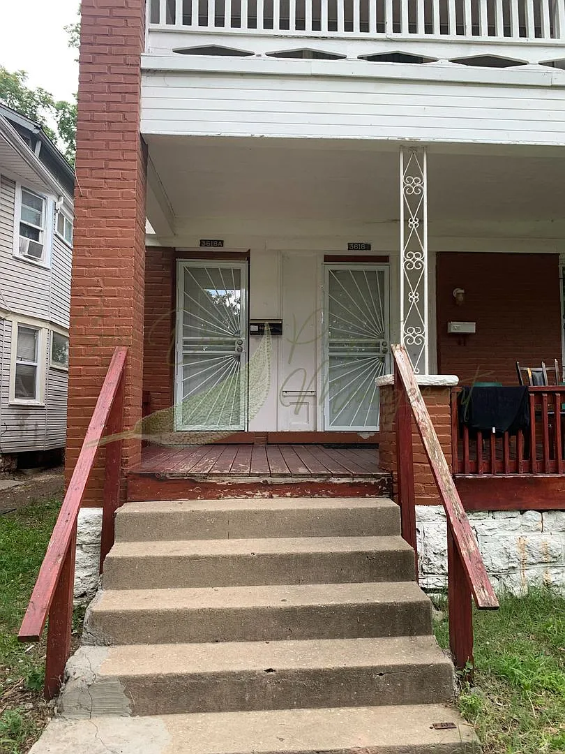 3618 Roberts Street — Photo 2