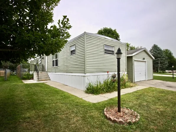 129 Falling Creek Cir, Janesville, WI 53548