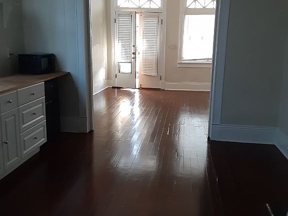 2nd image of 3133 Dauphine St