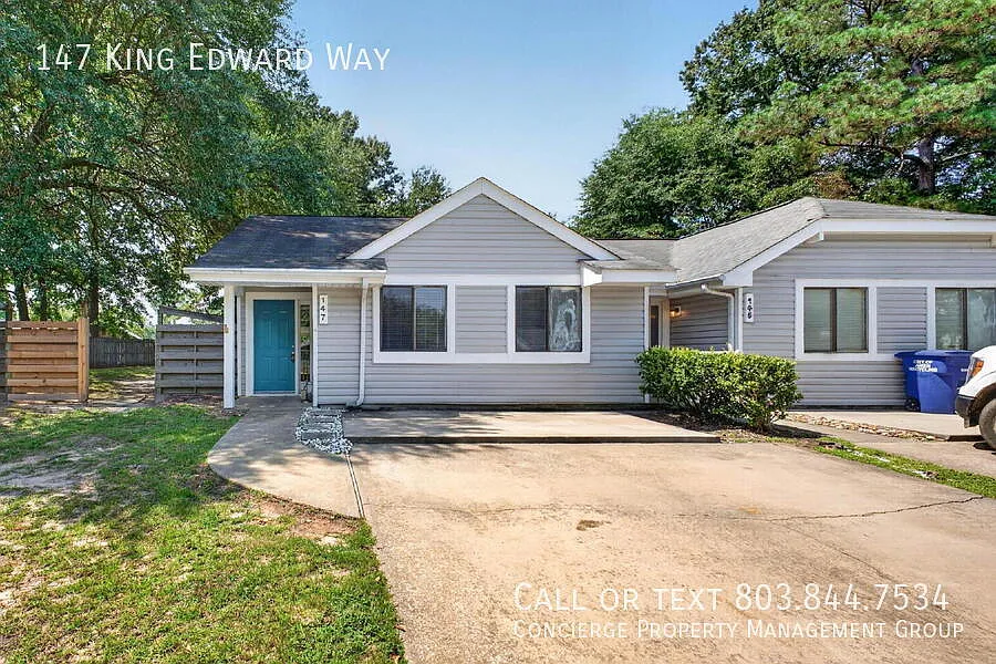 Renovated Duplex in the Heart of Aiken! Large fenced Yard! — Photo 2
