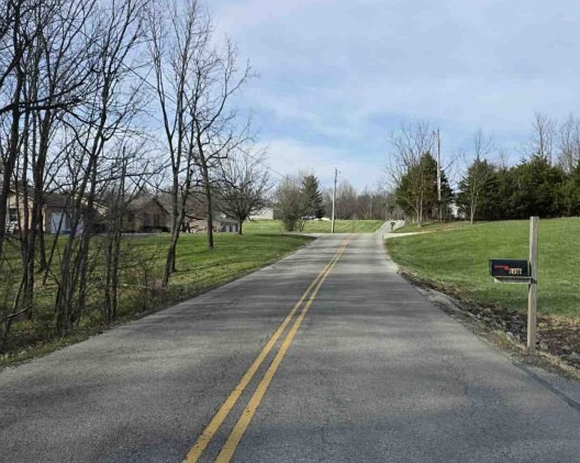 Exterior Neighborhood (street photo)